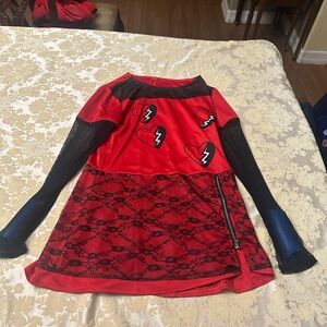Descendants 4 The Rise Of Red : Red’s Long Sleeve L  Adult Halloween Costume